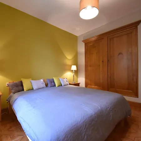 بيت للعطل Luxurious In Domme With Swimming Pool