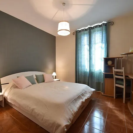 펜션 Luxurious In Domme With Swimming Pool Saint-Cirq-Madelon