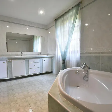 Luxurious In Domme With Swimming Pool *
