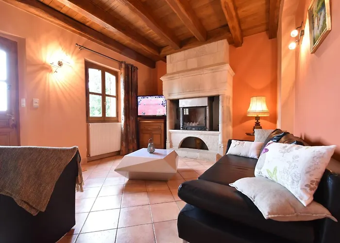 Luxurious In Domme With Swimming Pool * Saint-Cirq-Madelon