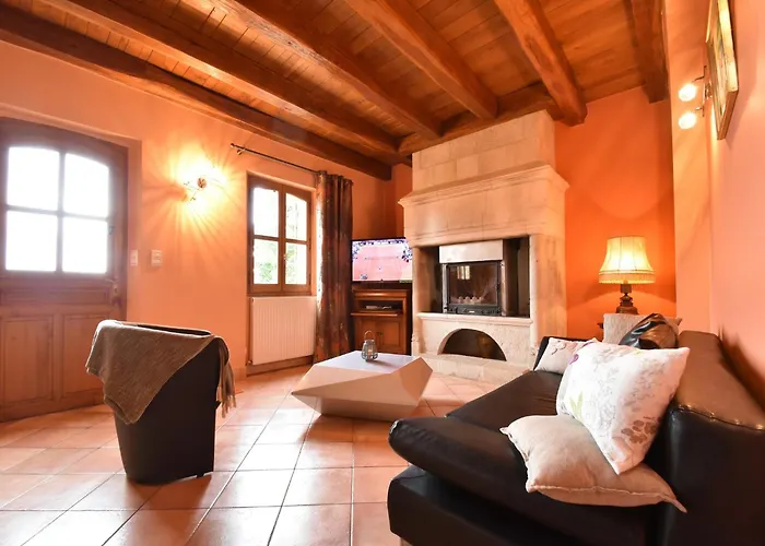 Luxurious In Domme With Swimming Pool Ferienhaus