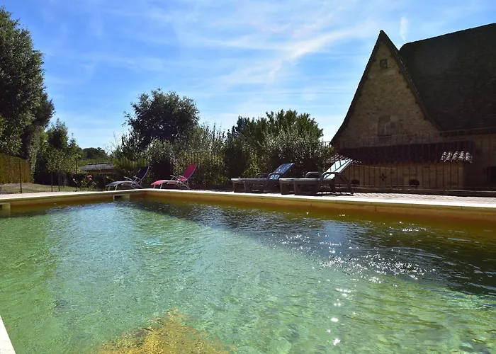 Luxurious In Domme With Swimming Pool Ferienhaus Saint-Cirq-Madelon